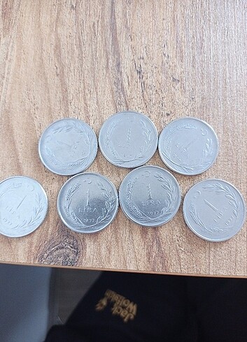 Koleksiyon 1 lira 7 adet 1977 yılına ait