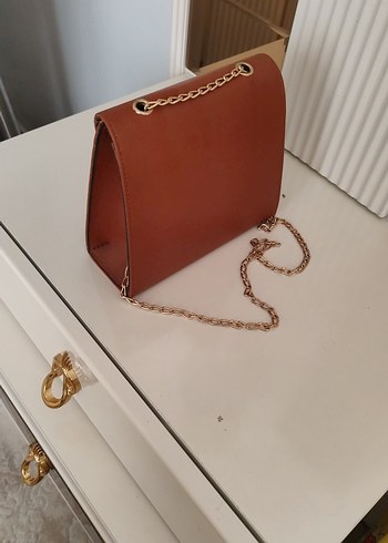 Zincir Detaylı Bej Deri Kadın Çanta - Görsel 4