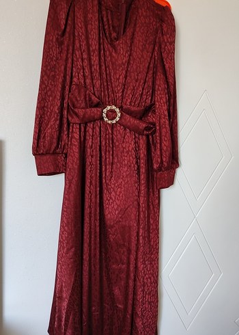 Bordo Yılan Desenli Uzun Elbise