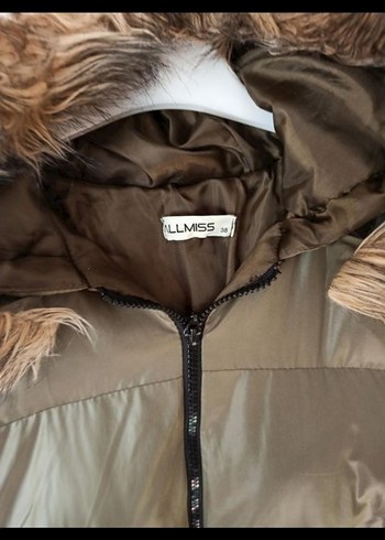 Kürk Detaylı Uzun haki Kadın Kışlık Mont - Görsel 2