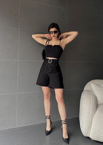 Kemer Detaylı Mom Şort