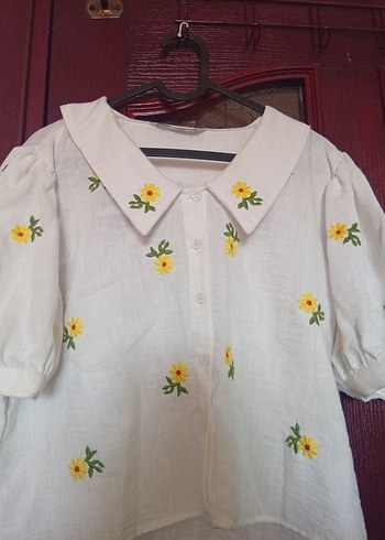 Trendyol & Milla Nakışlı Beyaz Pamuklu Gömlek crop