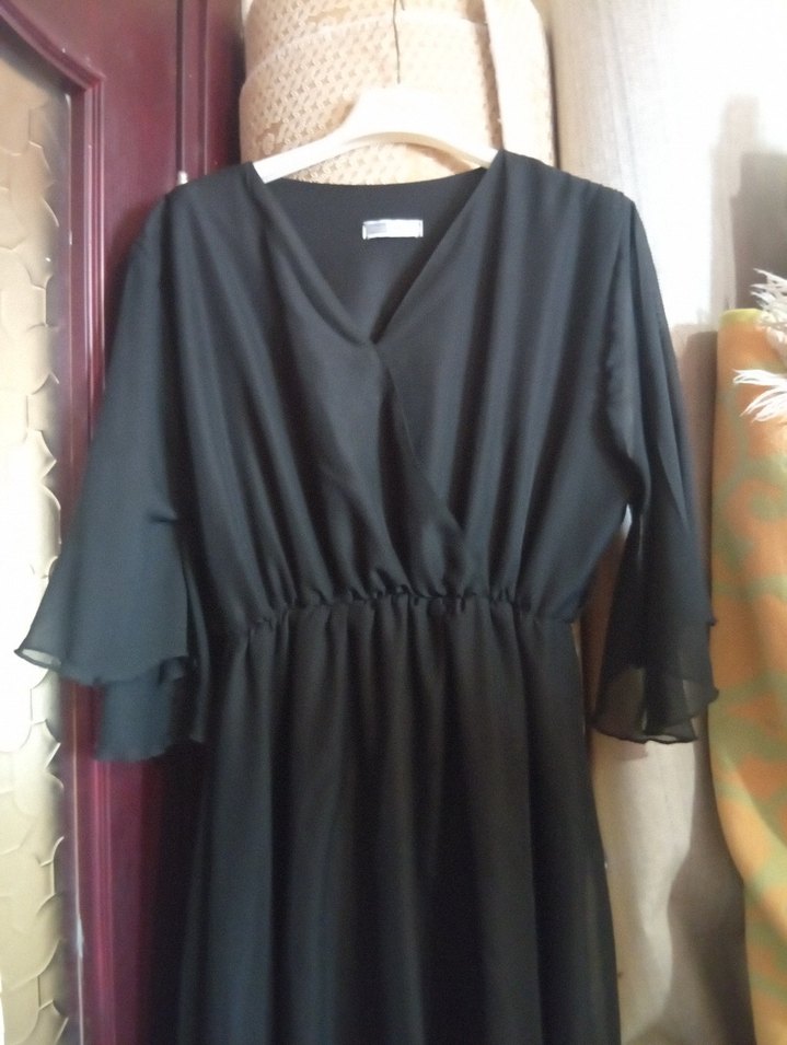 Siyah V Yaka Uzun Kadın Elbise - Görsel 2