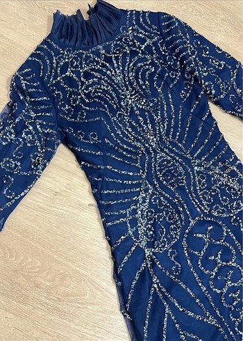 Lacivert taş işlemeli balık model tesettür abiye - Görsel 4