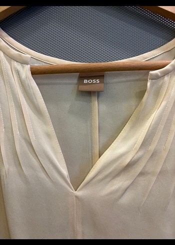 Hugo Boss Boss marka Bej Keten V Yakalı Salaş Bohem Bluz
