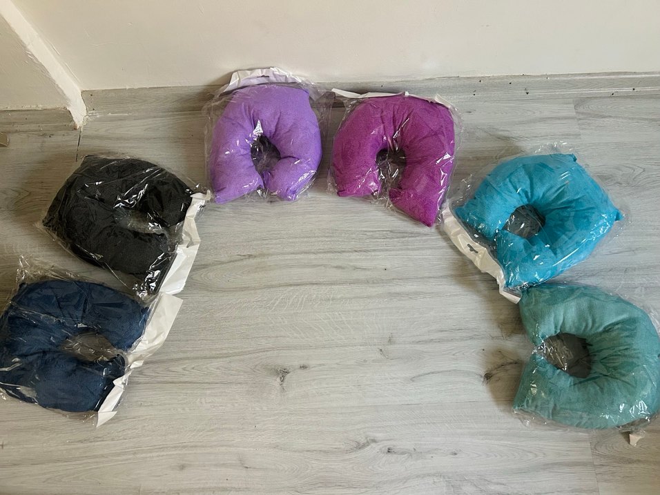 Renkli Batik Desenli Boyun Yastıkları - Görsel 2