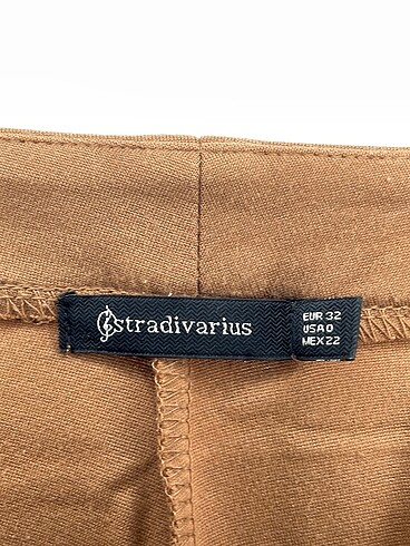 32 Beden kahverengi Renk Stradivarius Kumaş Pantolon %70 İndirimli.