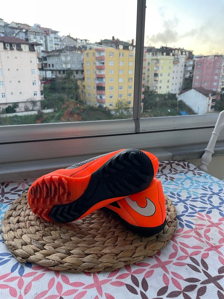 Turuncu Yılan Desenli Erkek Futbol Ayakkabısı - Görsel 3