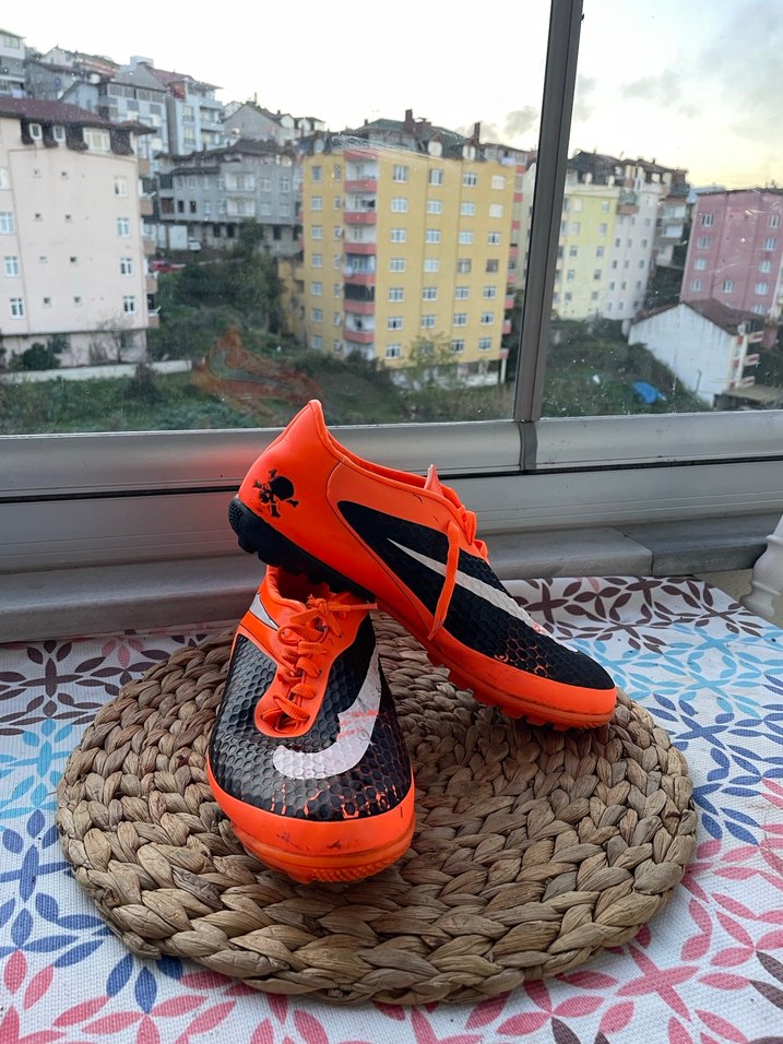 Turuncu Yılan Desenli Erkek Futbol Ayakkabısı - Görsel 2