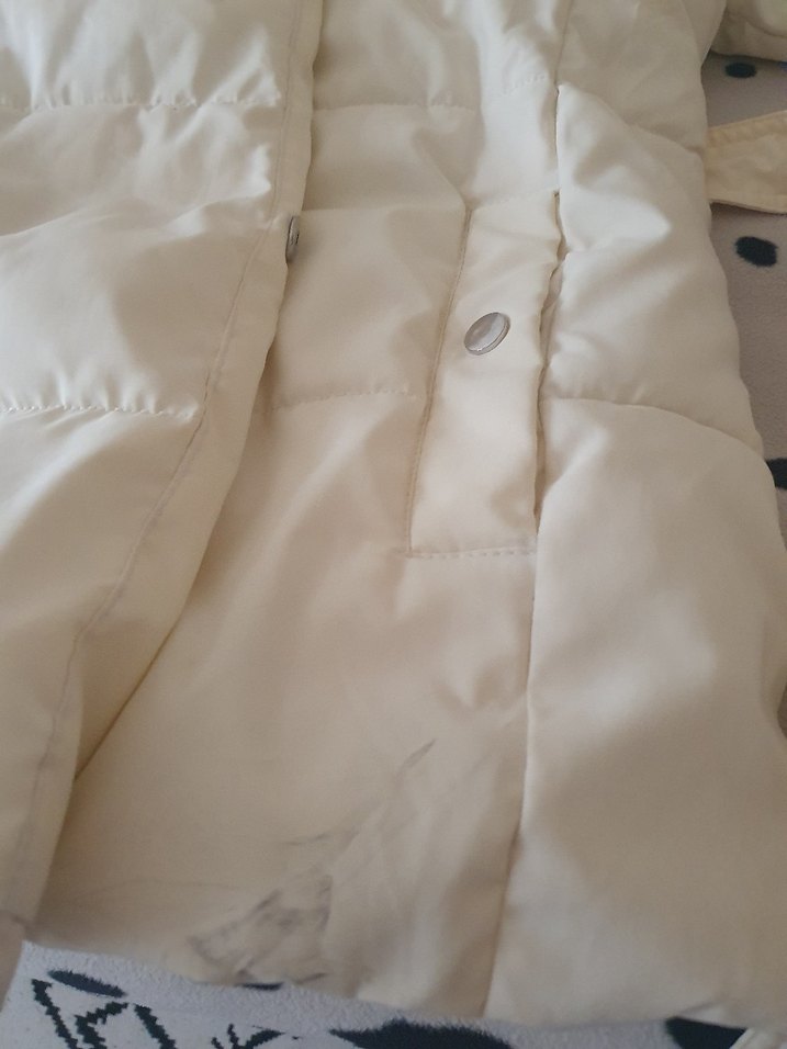 Düğmeli Beyaz Kışlık Mont - Görsel 4