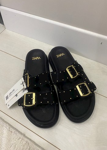 Gold detaylı zara terlik