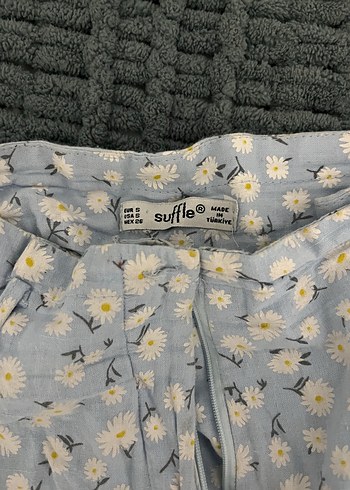 Mavi Çiçek Desenli Düğmeli Mini Etek - Görsel 2