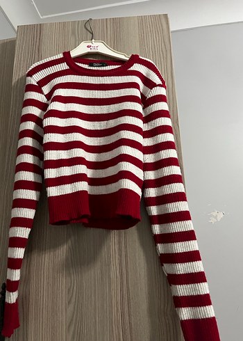 Kırmızı Beyaz Çizgili Triko crop Kazak - Görsel 2