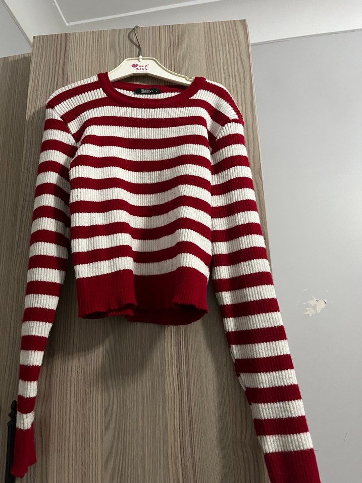Kırmızı Beyaz Çizgili Triko crop Kazak - Görsel 2