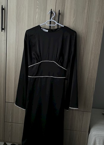 kolları ve beli inci taş detaylı volan kol saten tesettür abiye - Görsel 3