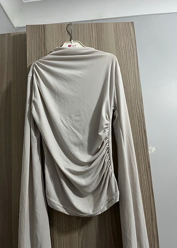 Uzun Kollu Drapeli Beyaz Kadın Bluz - Görsel 3