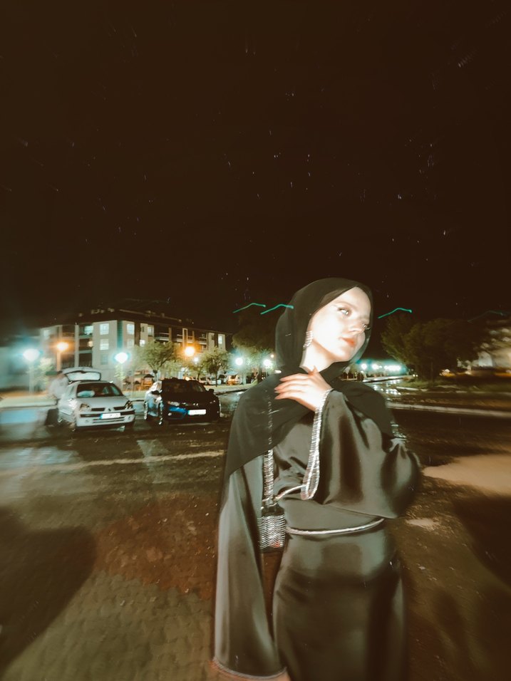 Siyah Uzun Saten Elbise - Görsel 2