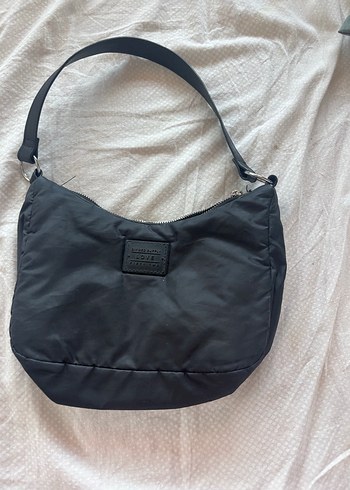 Siyah Minimalist Fermuarlı Kadın Çanta