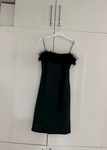 Trendyol & Milla Tüy Detaylı Siyah Midi Strappy Abiye Elbise