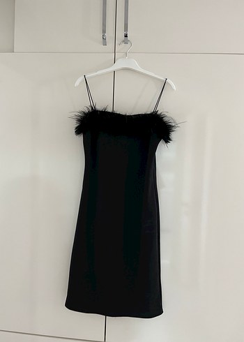 Tüy Detaylı Siyah Midi Strappy Abiye Elbise
