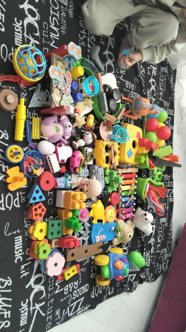 Renkli Çeşitli Oyuncak Seti - Görsel 3