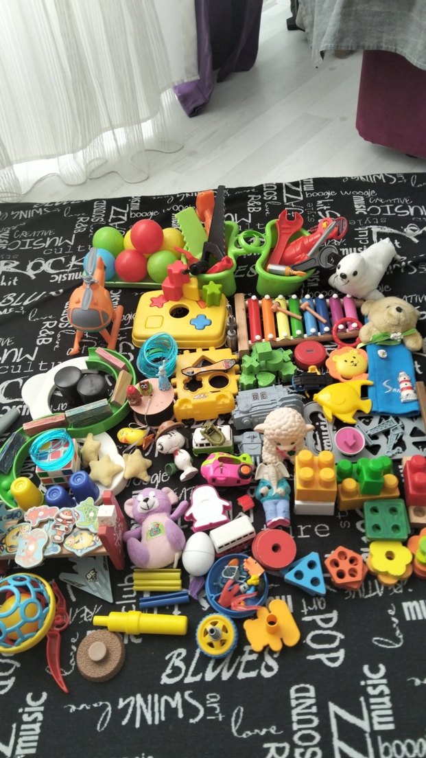 Renkli Çeşitli Oyuncak Seti - Görsel 4