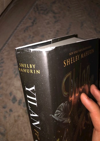 Yılan ve Gövercin - Shelby Mahurin - Görsel 2