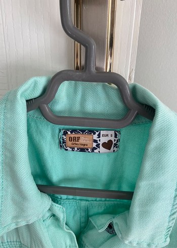 Kız Çocuk Turkuaz Batik Desenli Kot Yelek - Görsel 3