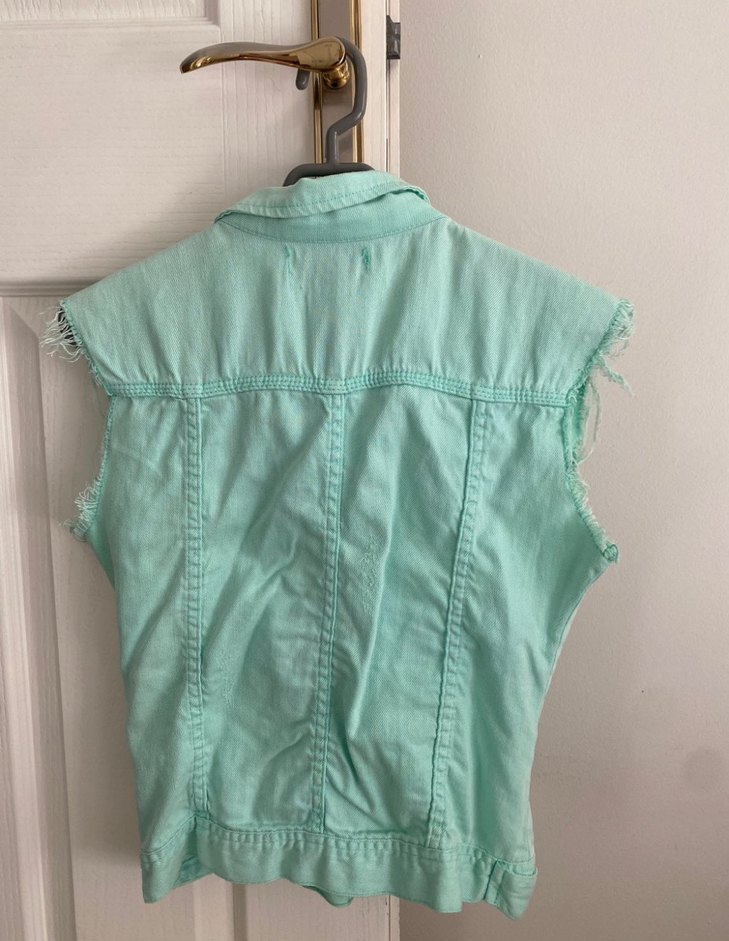 Kız Çocuk Turkuaz Batik Desenli Kot Yelek - Görsel 2