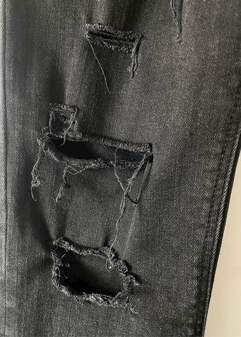 Zara Siyah Yırtık Detaylı Kadın Kot Pantolon - Görsel 2