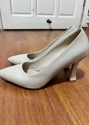38 Beden Beyaz Stiletto Topuklu Kadın Ayakkabı