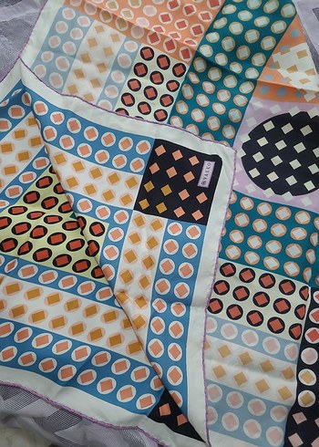 Düğmeli Çok Renkli Bohem Kadın Fuları - Görsel 3