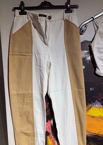 Beyaz Bej Pamuklu Kemerli Bol Kesim Kısa Pantolon - Görsel 2