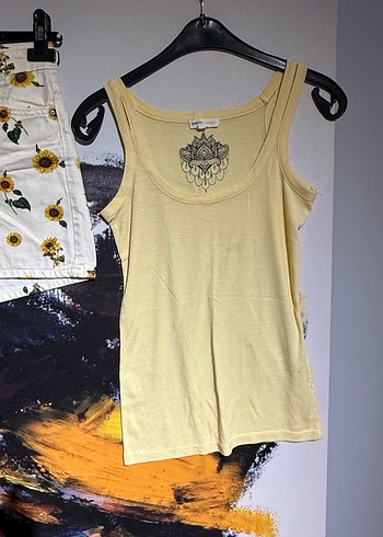 Sarı Desenli Mini Şort Sarı Bluz - Görsel 9