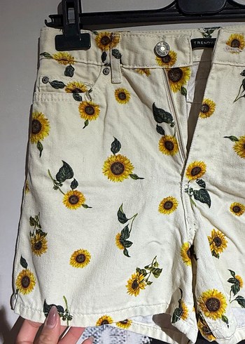 Sarı Desenli Mini Şort Sarı Bluz - Görsel 7