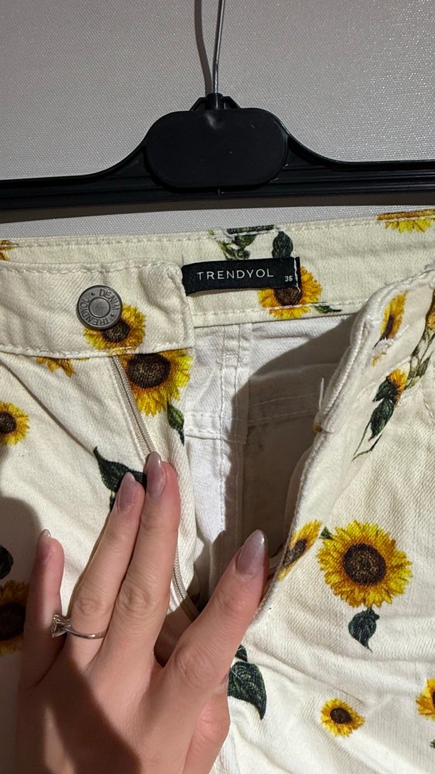 Sarı Desenli Mini Şort Sarı Bluz - Görsel 5