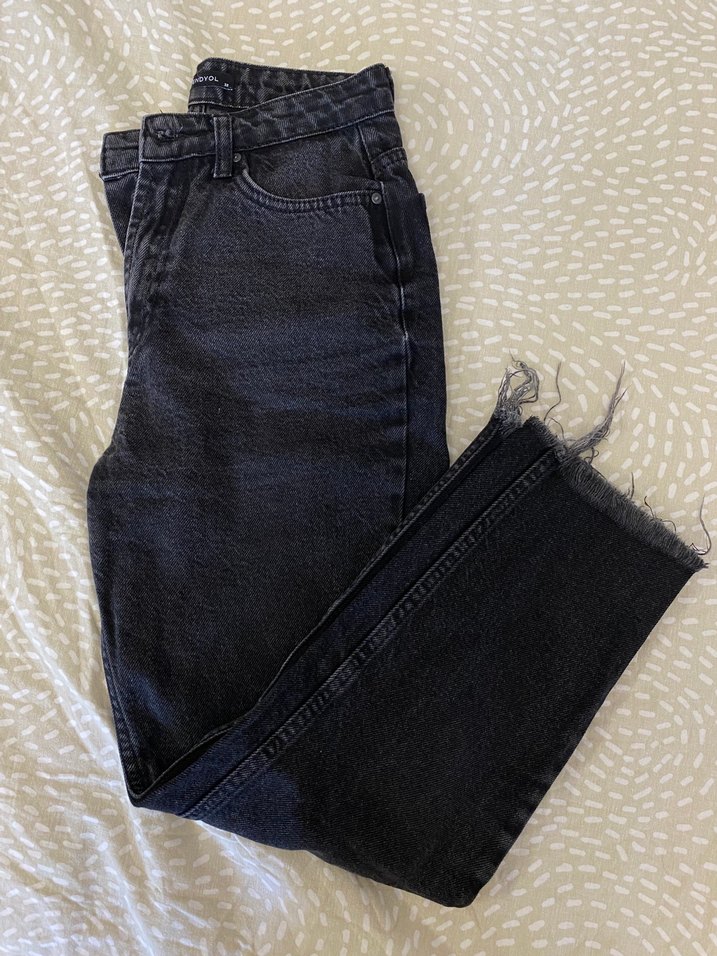 Eskitme Siyah Crop Jean - Görsel 4