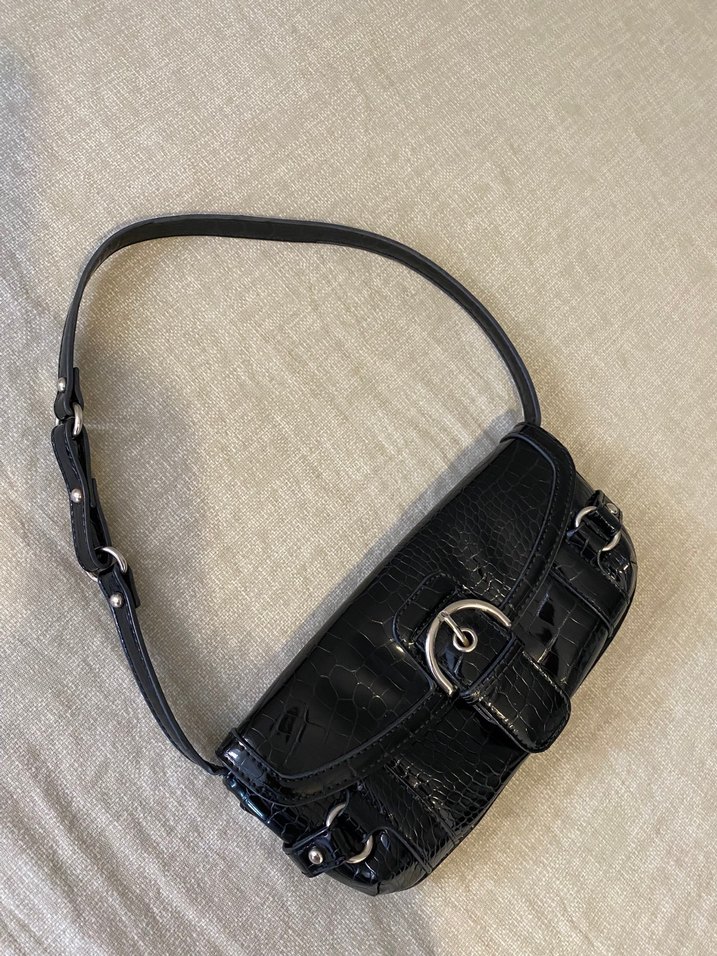 Kemer Tokalı Siyah Yılan Desenli Deri Çanta - Görsel 3