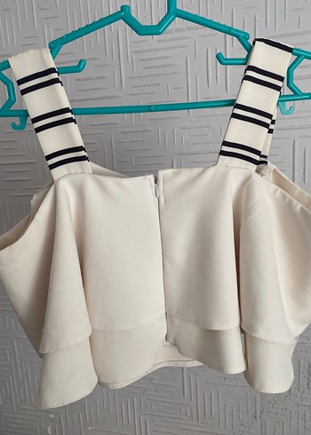 Fırfırlı Beyaz Mini Crop Top