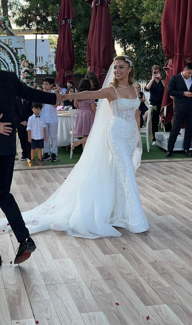 Beyaz Straplez Uzun Gelinlik - Görsel 2