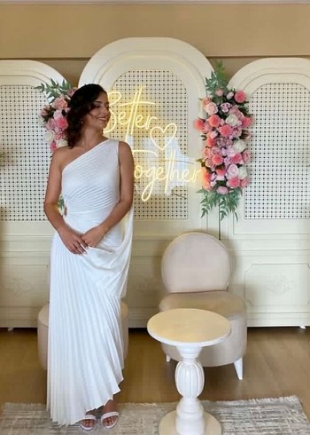 Modern Klasik Beyaz Düz Nişan Elbisesi - Görsel 4