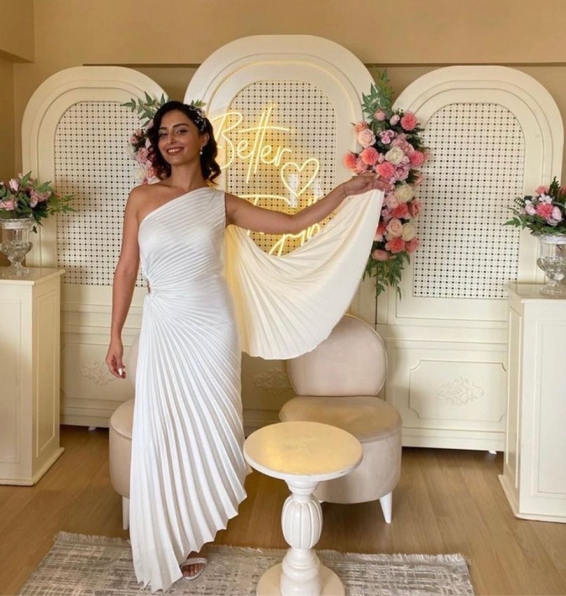 Modern Klasik Beyaz Düz Nişan Elbisesi - Görsel 2