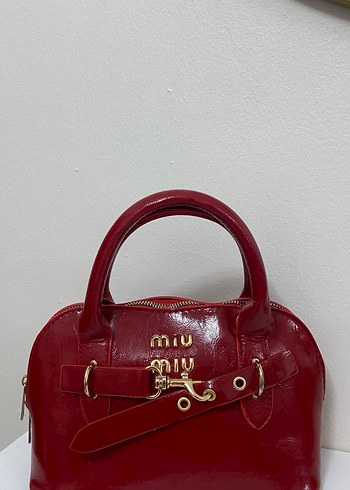 Miu Miu Kırmızı Deri Miu Miu Kadın Çanta