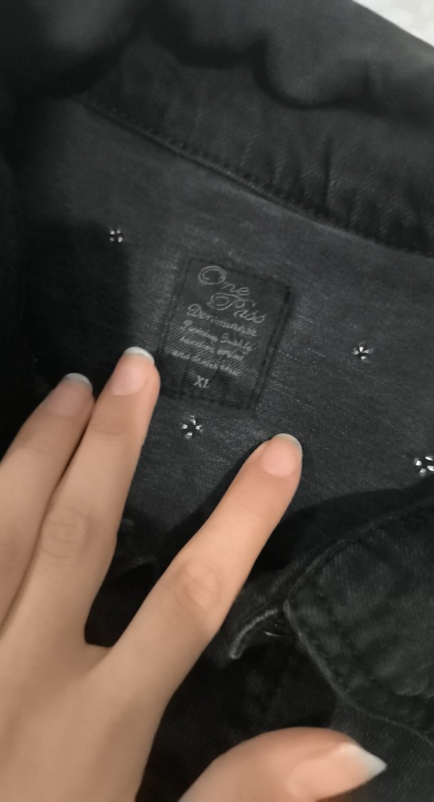 Siyah Düğmeli Kadın Kot Ceket - Görsel 4