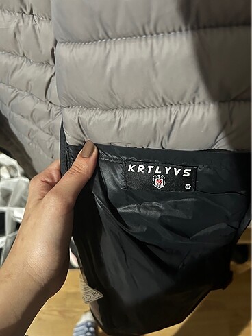 m Beden siyah Renk Beşiktaş kadın mont kartal yuvası