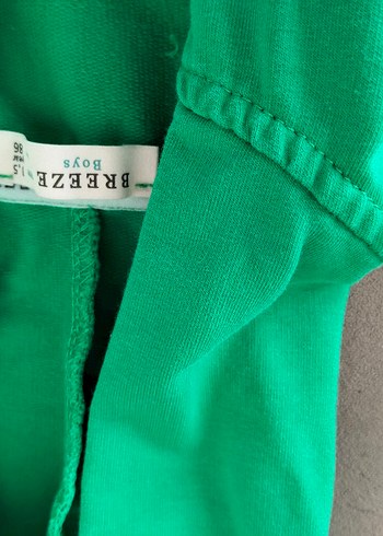 Erkek bebek için fermuarlı kapüşonlu yeşil eşofman üstü - Görsel 4