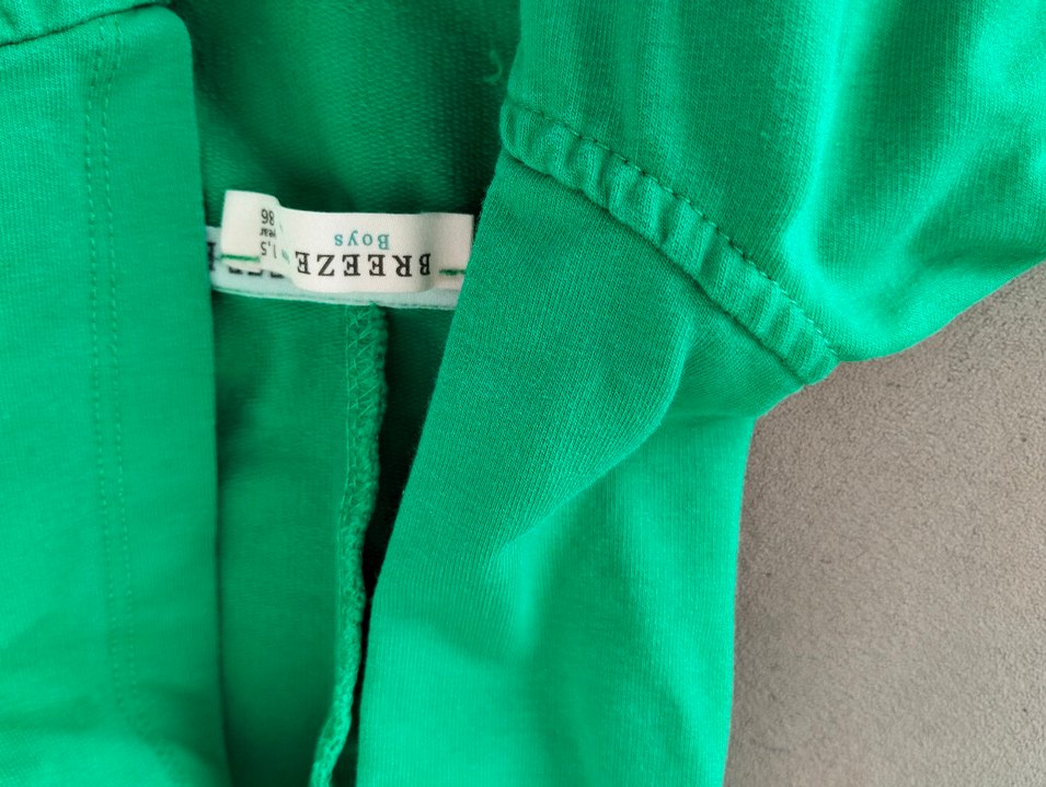 Erkek bebek için fermuarlı kapüşonlu yeşil eşofman üstü - Görsel 4