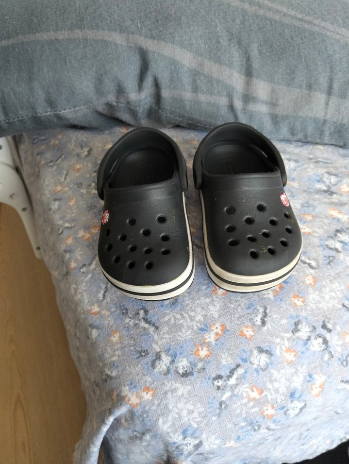 Erkek Çocuk Siyah Kaydırmaz Kayışlı Terlik - Görsel 2