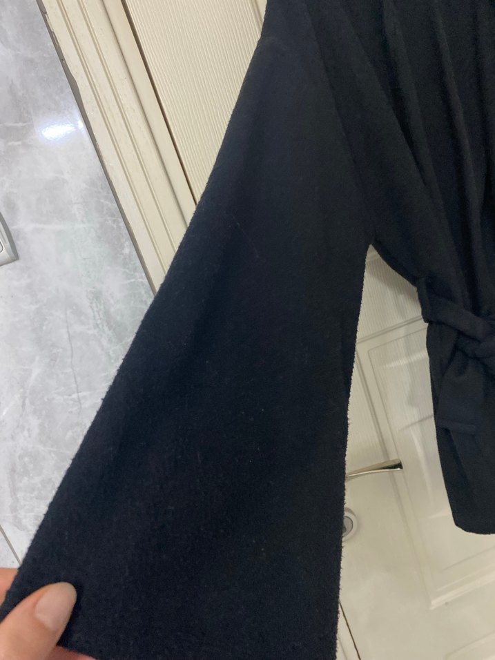 Kuşaklı Siyah ceket - Görsel 3