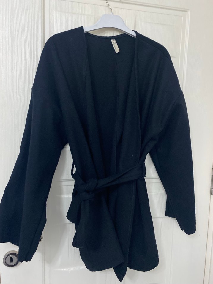 Kuşaklı Siyah ceket - Görsel 2